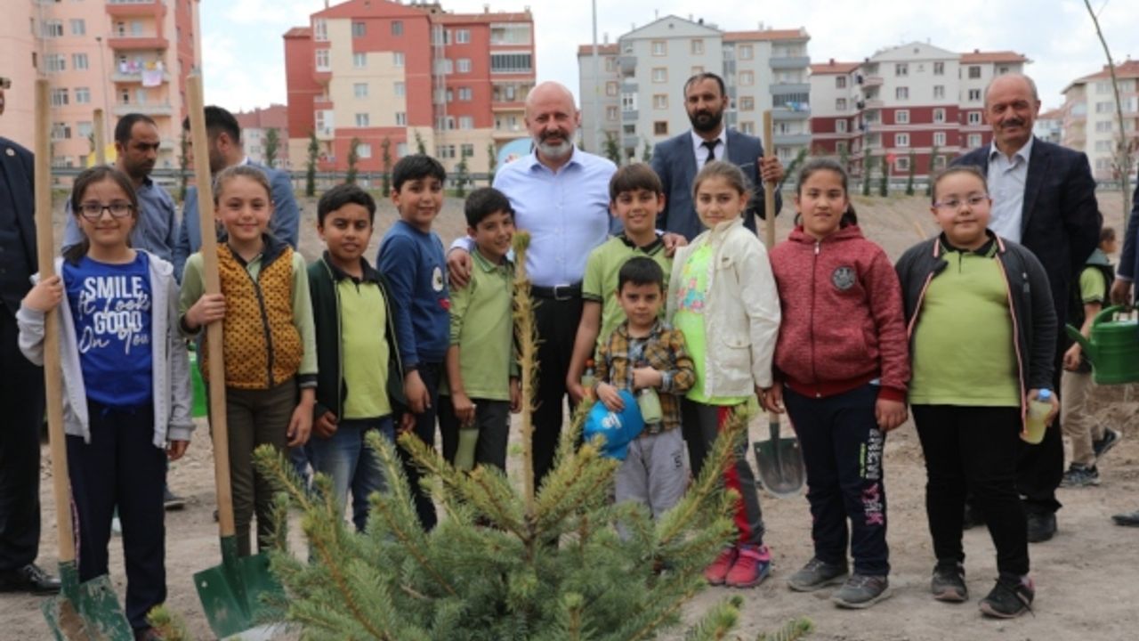 "Çocuklarımızın yüzlerini gülebileceği bir şehir inşa ediyoruz" 