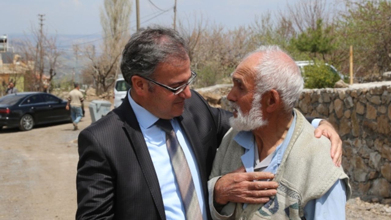 Özdoğan, 'Açılan yollar, güzelliklere açılmış olsun" 