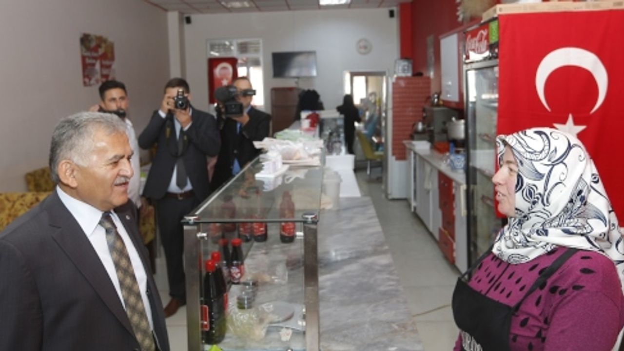 Büyükkılıç, Bünyan ilçesinde bir dizi ziyaret ve incelemelerde bulundu 