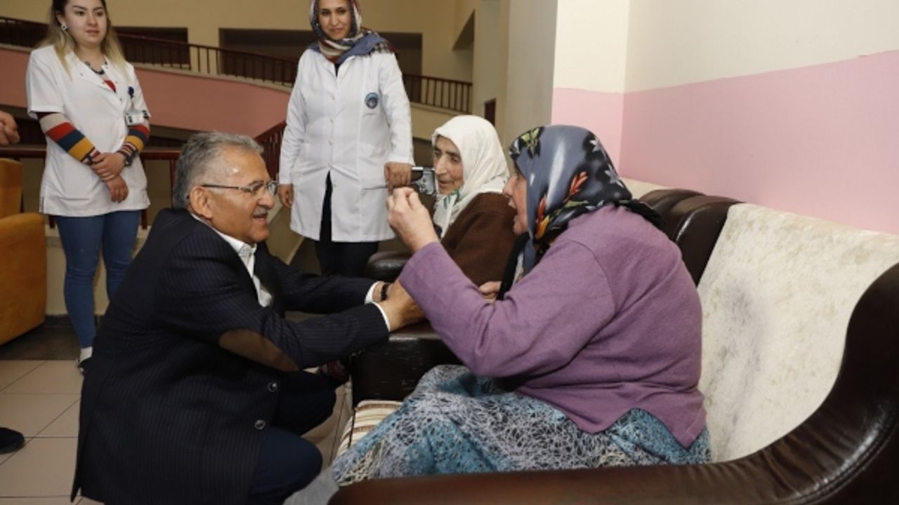 Büyükkılıç, Huzurevi’ni ziyaret etti ve yaşlılarımızı dinledi 