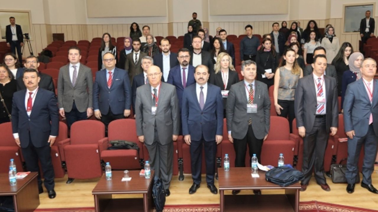 ERÜ’de Özel Hukukun Güncel Meseleleri Konulu Sempozyum Düzenlendi  