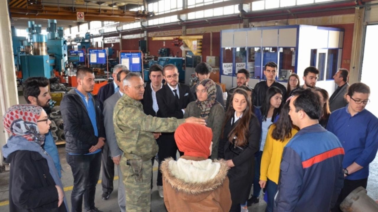 Mühendis Adayları 2.İnci Ana Bakım Fabrika Müdürlüğüne Teknik Gezi düzenledi 