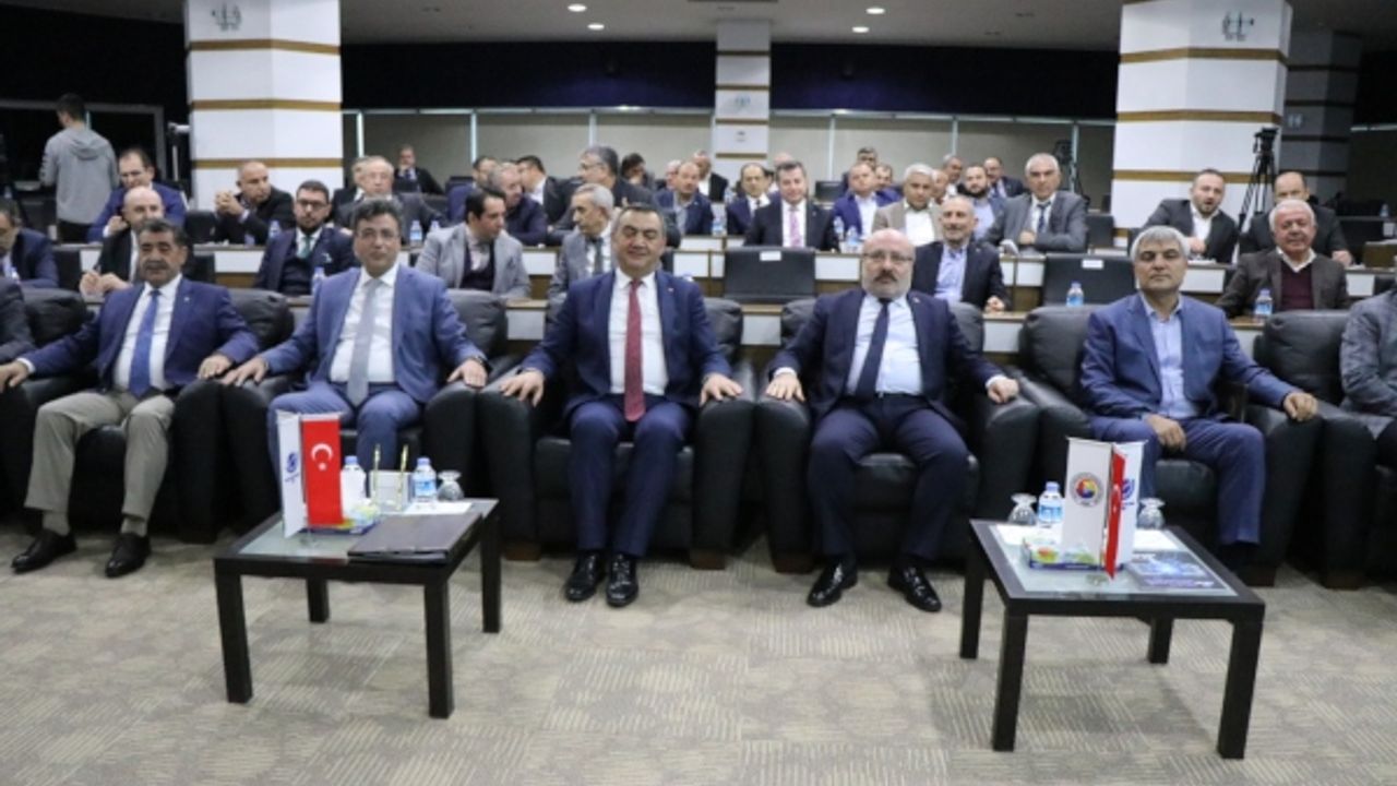 "Mutlak suretle biz kendi işimize konsantre olmalıyız”