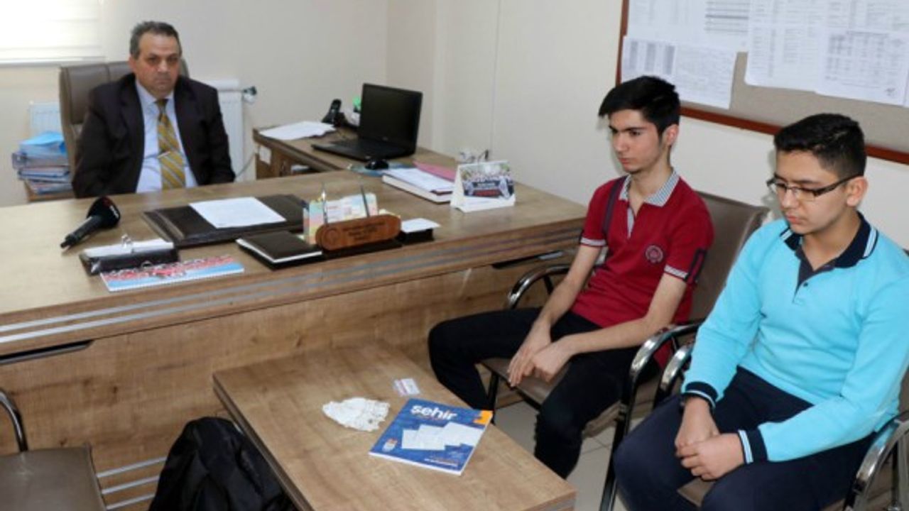Bu okul mesleki yarışmalara damga vurdu 