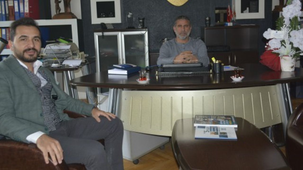 “Gençlerle belediye arasında köprü kurmak için aday adayıyım”