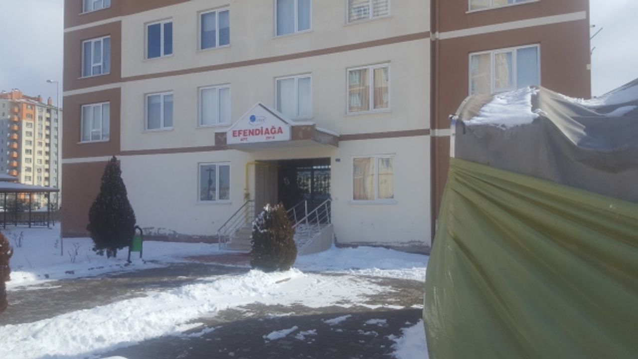 Köpek saldırısında ölen gencin ailesi, taziyeleri kabul ediyor  