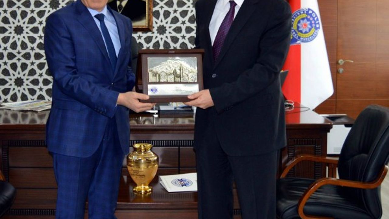 Oto Sanatkarlar Odası'ndan Emniyet Müdürü Kulular'a ziyaret 
