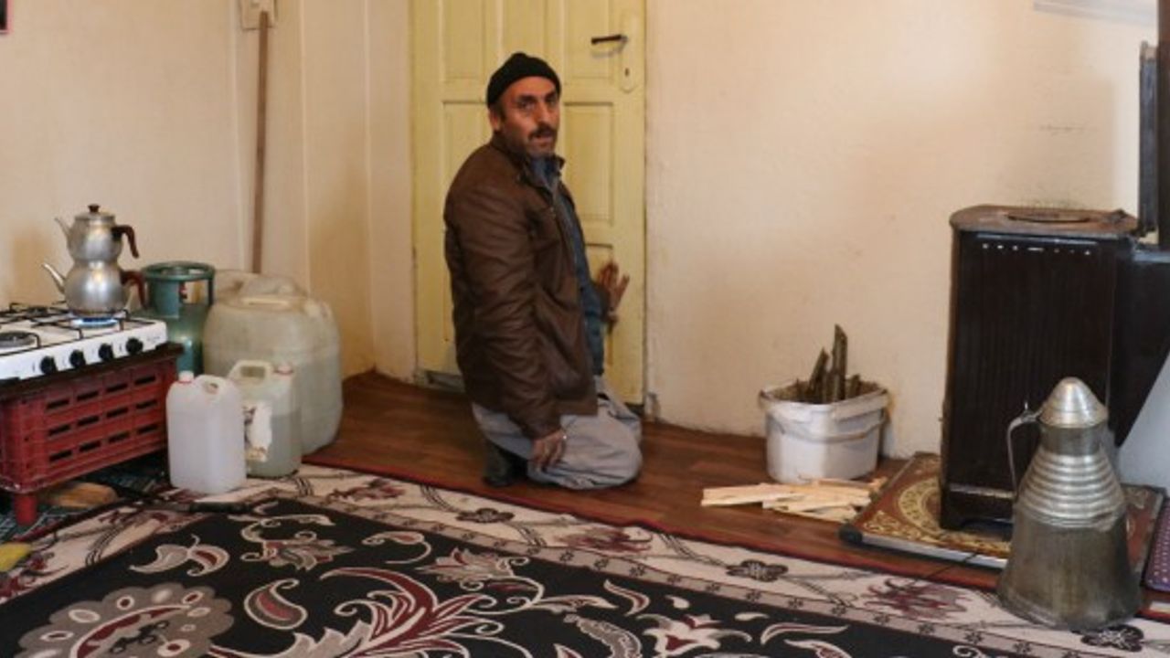Yapayalnız engelli vatandaşın tek isteği bir hayat arkadaşı