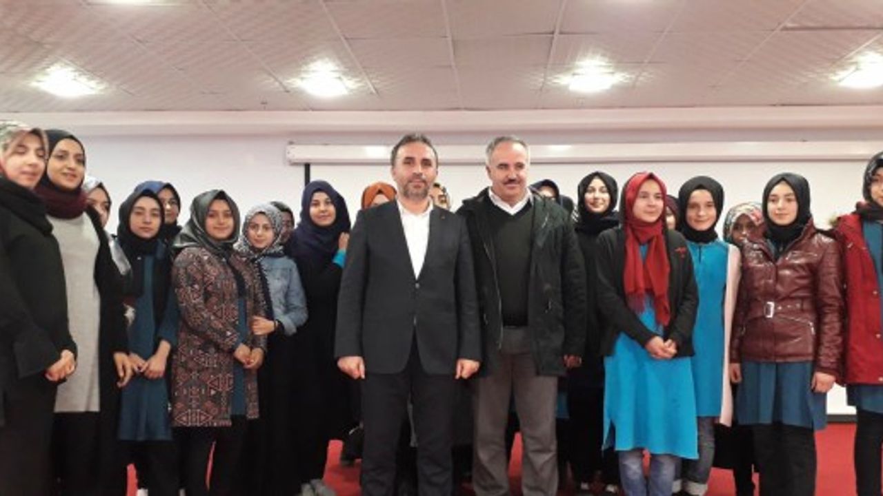 Yarının Türkiye’si idealist gençlerin omzunda yükselecek 