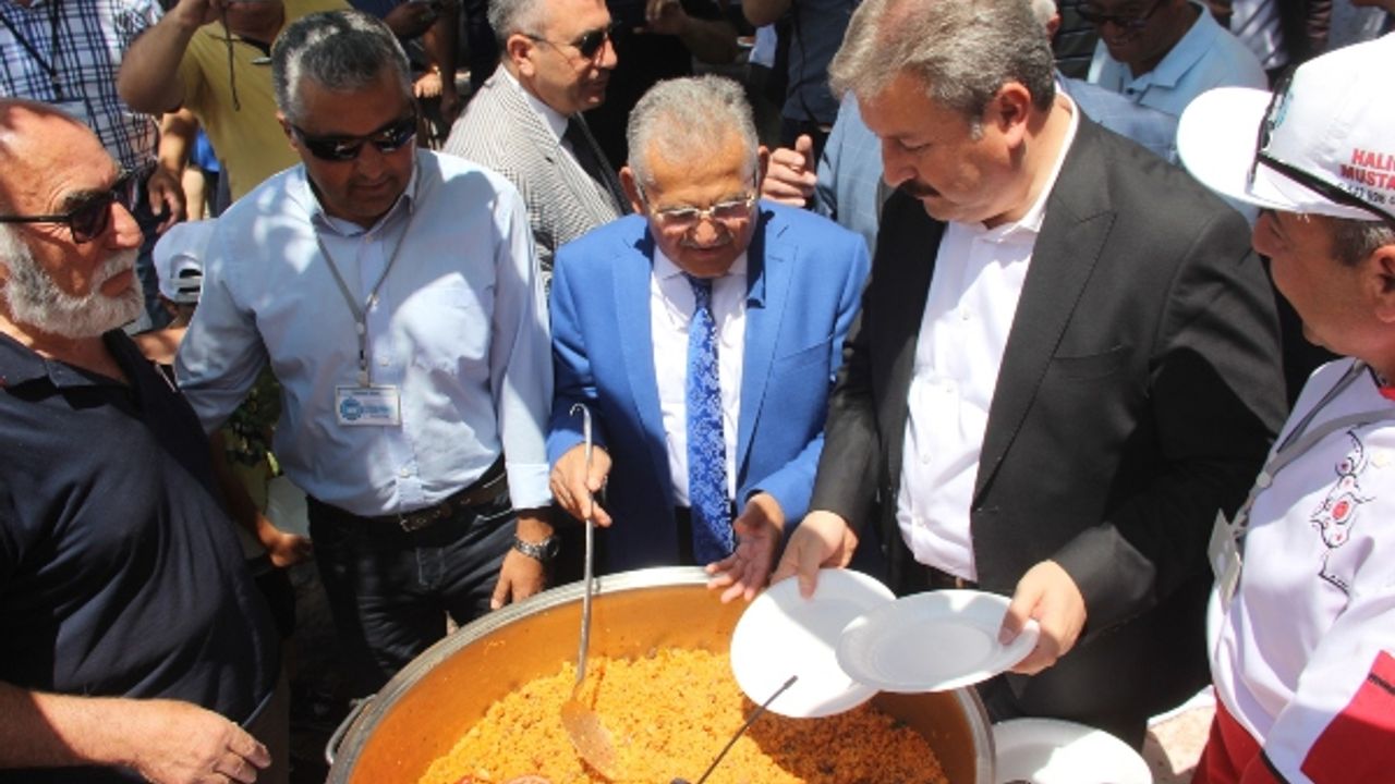 “Her işimizi sonra yaparız ama birliğimizi ve beraberliğimizi erteleyemeyiz”