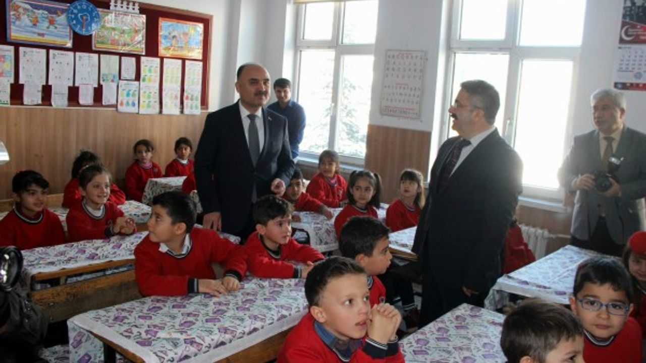 305 bin 152 öğrenci ders başı yaptı 