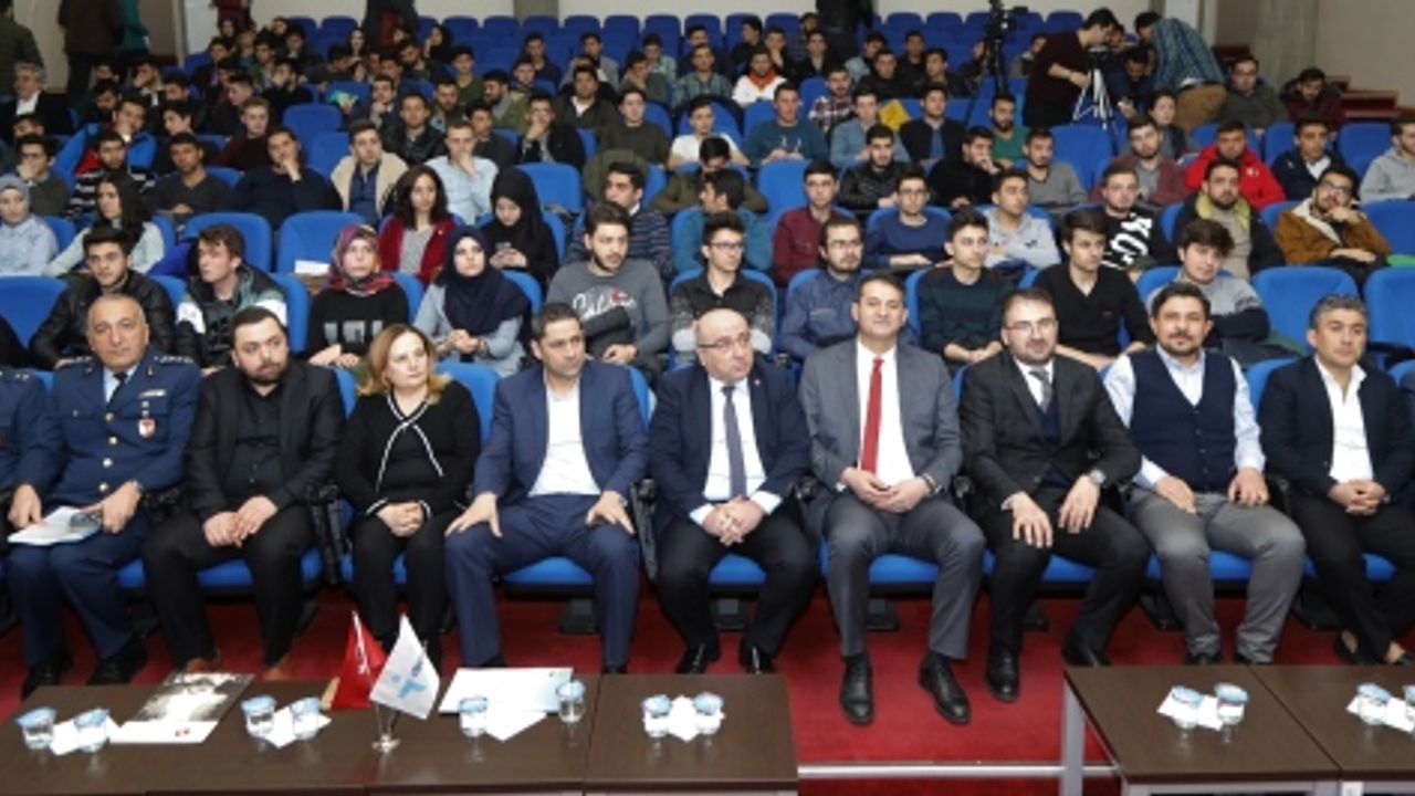 KAYÜ’de “1. İş ve Kariyer Toplantısı” düzenlendi 