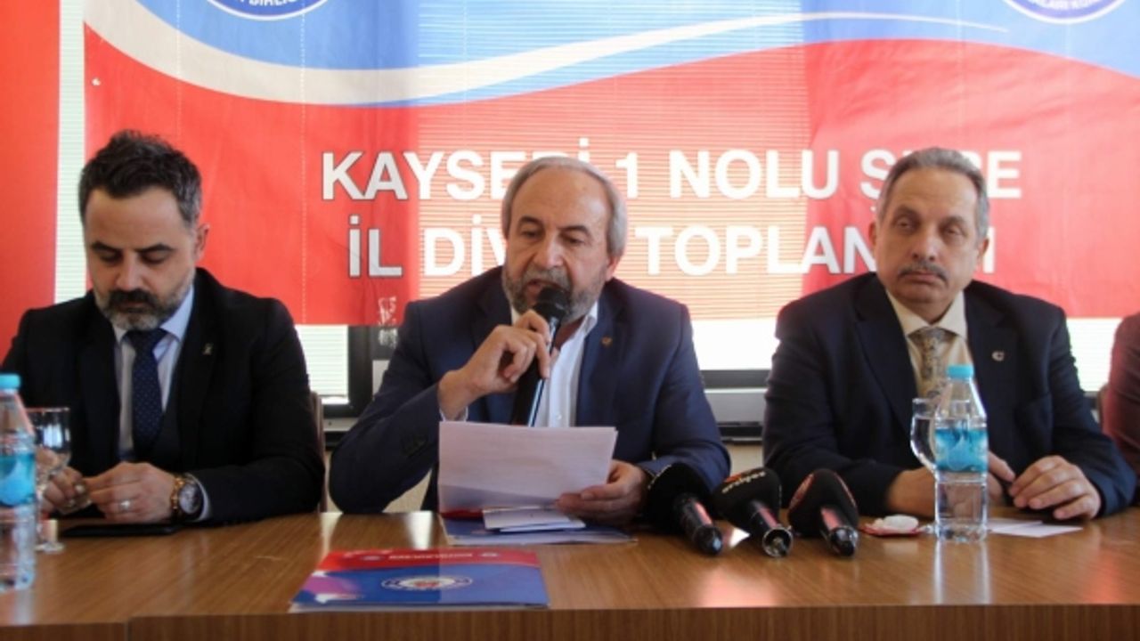 Kalkan: "Kamuda sözleşmeli istihdam modelinden vazgeçilmesi gerekiyor" 