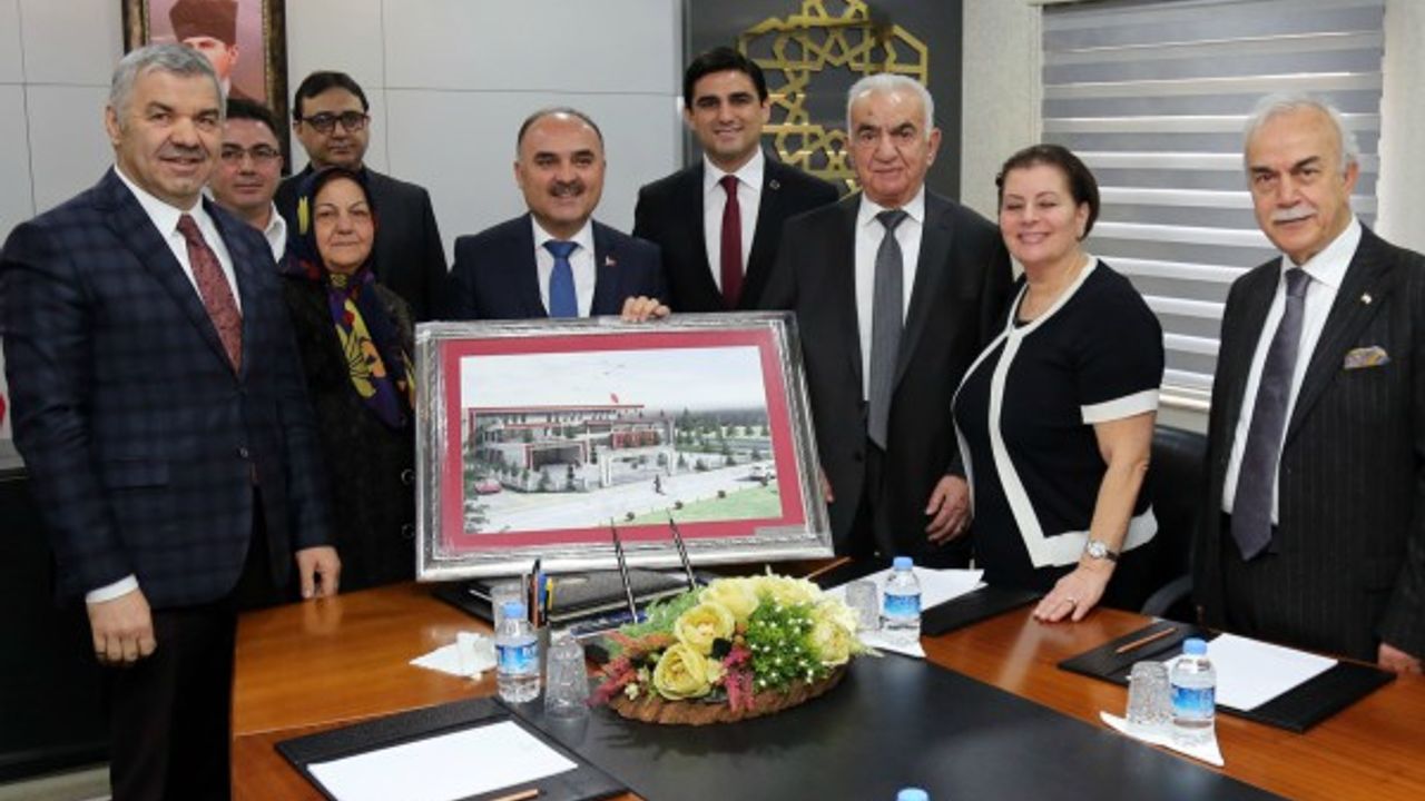 Vali Günaydın’la Hayırsever Akköse Ailesi Arasında Okul Protokolü İmzalandı 