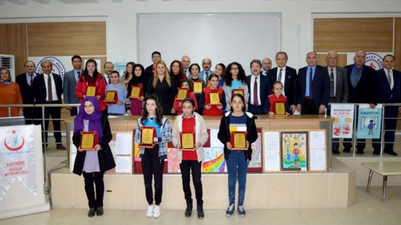 Şiir Kompozisyon ve Resim Yarışması Ödül Töreni 