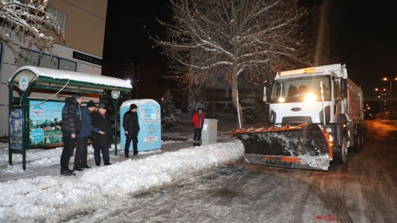 687 Kilometre Yolda 24 Saat Kar Nöbeti