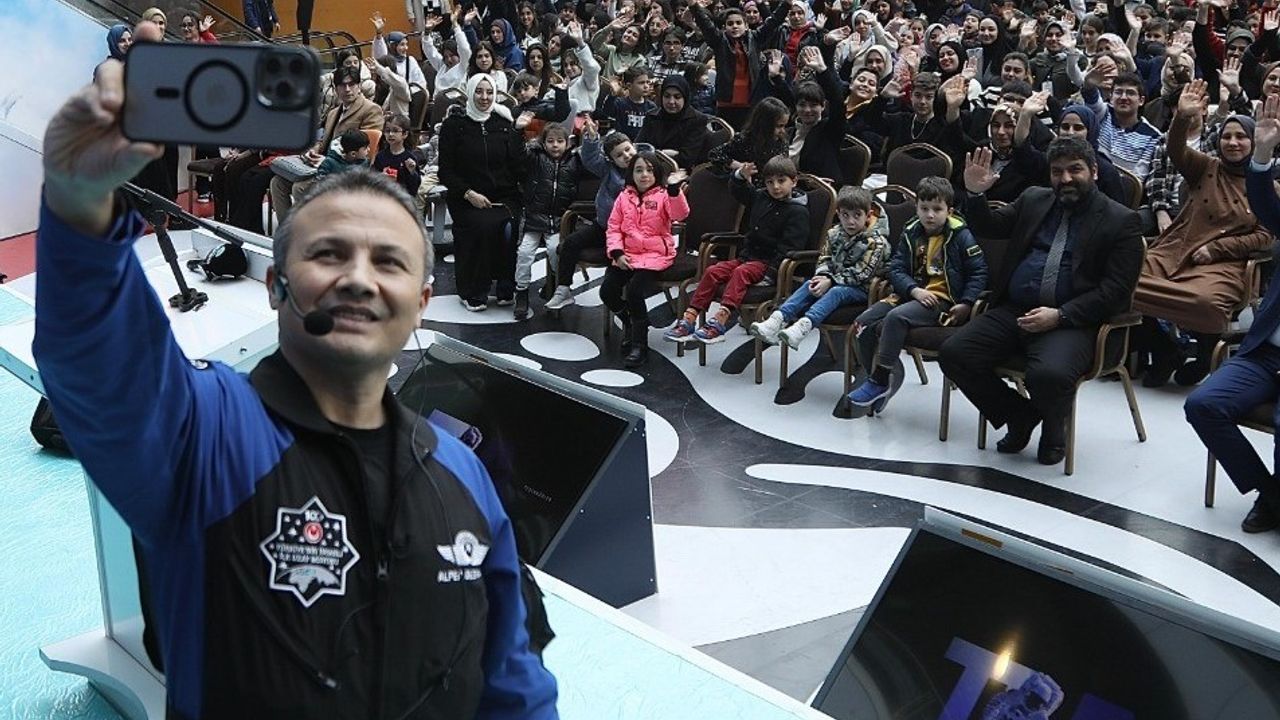 Türkiye’nin İlk Astronotundan Gençlere Altın Tavsiyeler