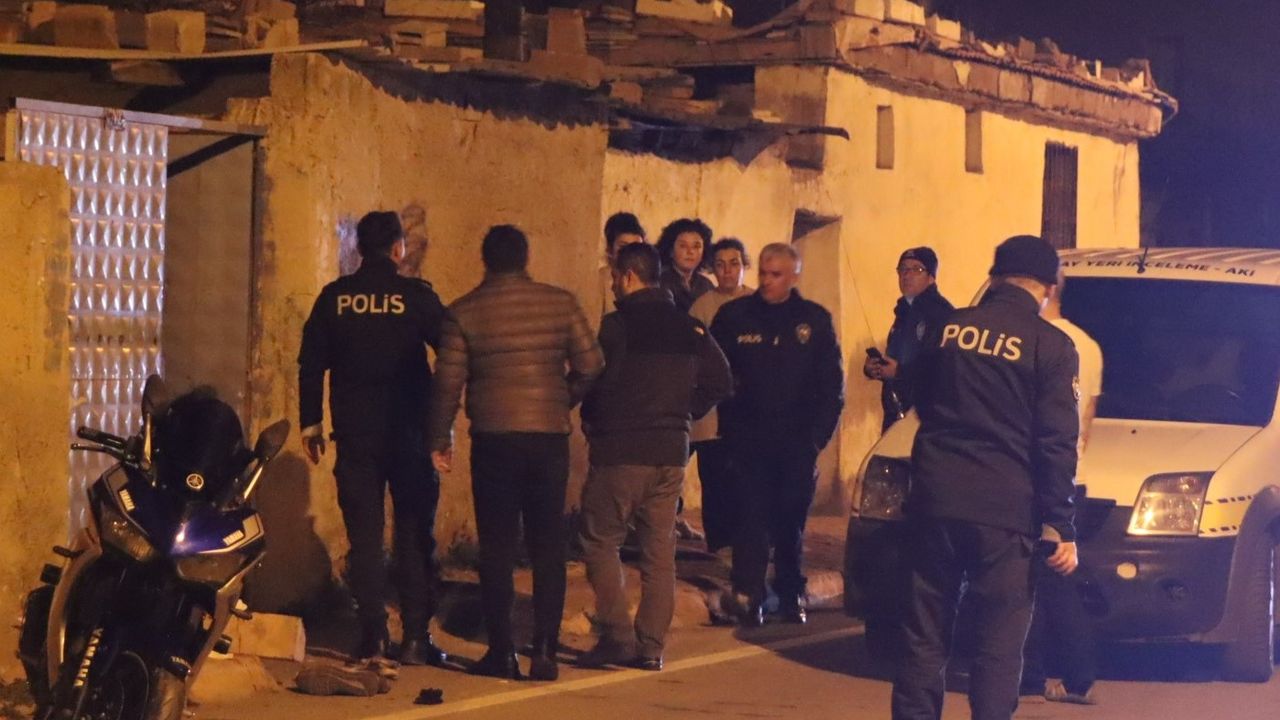 Öfkeli Adam Kendini Vurdu!