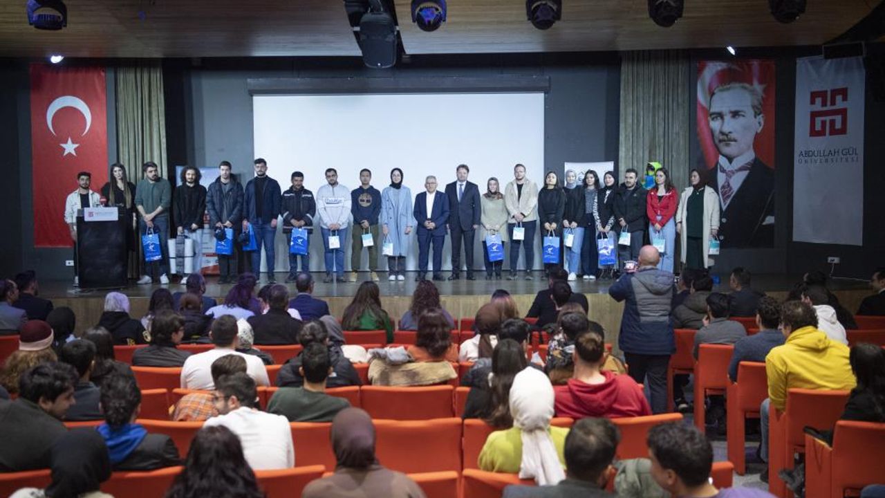 Büyükkılıç’tan Gençlere İndirim Yağmuru