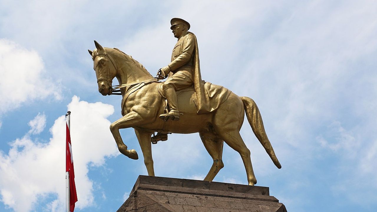 Kayseri Atatürk Atlı Heykeli Nasıl Yapıldı?