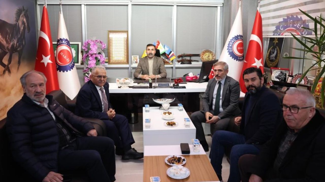 Büyükkılıç Öz Ağaç-İş Sendikası Kayseri Şubesi’ni Ziyaret Etti