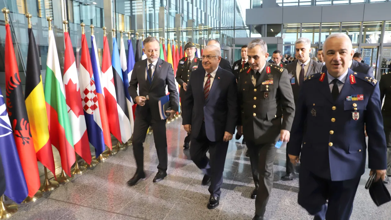 Milli Savunma Bakanı Güler, NATO Toplantısında