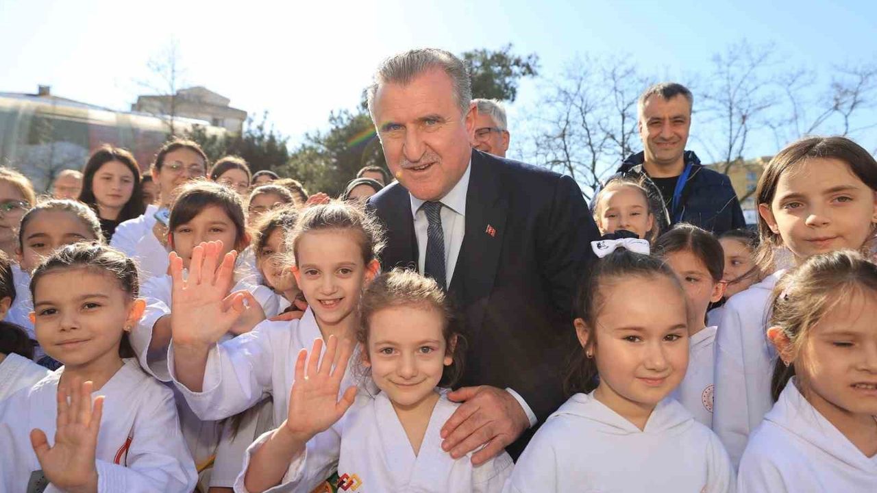 479 Bin Öğrenci Spora Adım Attı