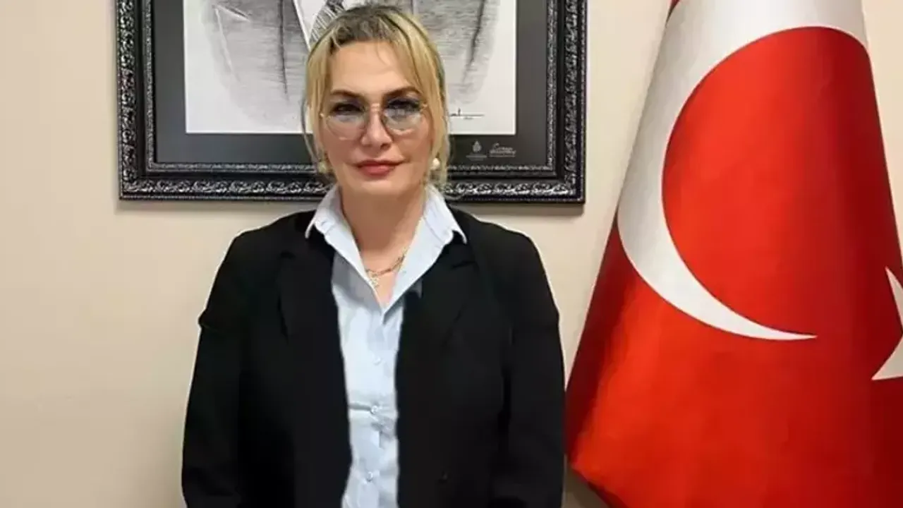 O Şarkıcı Muhtar Adayı Oldu
