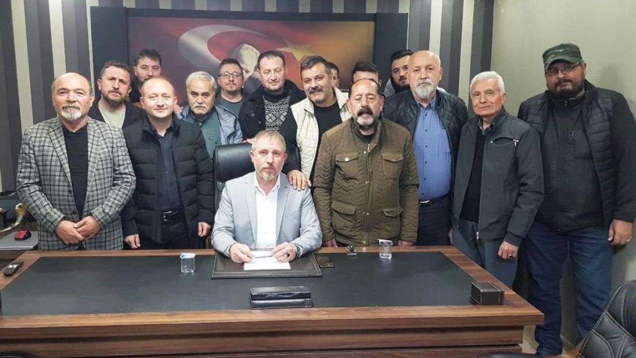 İYİ Parti’de Toplu İstifa! İlçe Başkanından Zehir Zemberek Sözler!