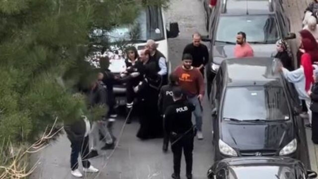 'Bina Kötü Kokuyor' Kavgasında Ortalık Karıştı
