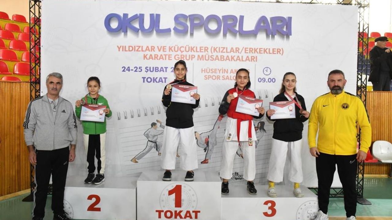 Kayserili Karateciler 10 Madalya İle Döndü