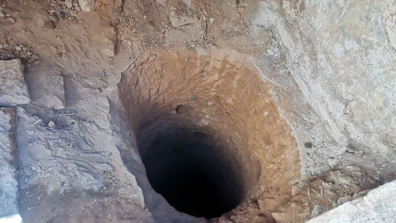 Kilisede 8 metre Çukur Kazmışlar!  3 Kişi Gözaltına Alındı