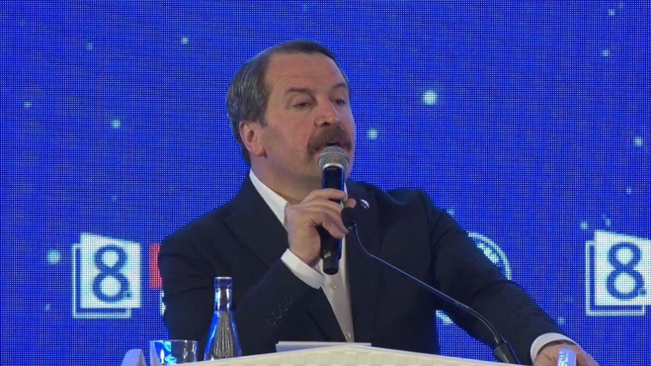 8 Bin 77 Liralık Seyyanen Zam Emeklilere de Gelmeli!