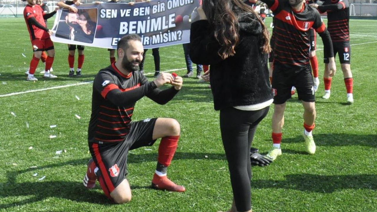Şampiyonluk Primi Evlilik Teklifi