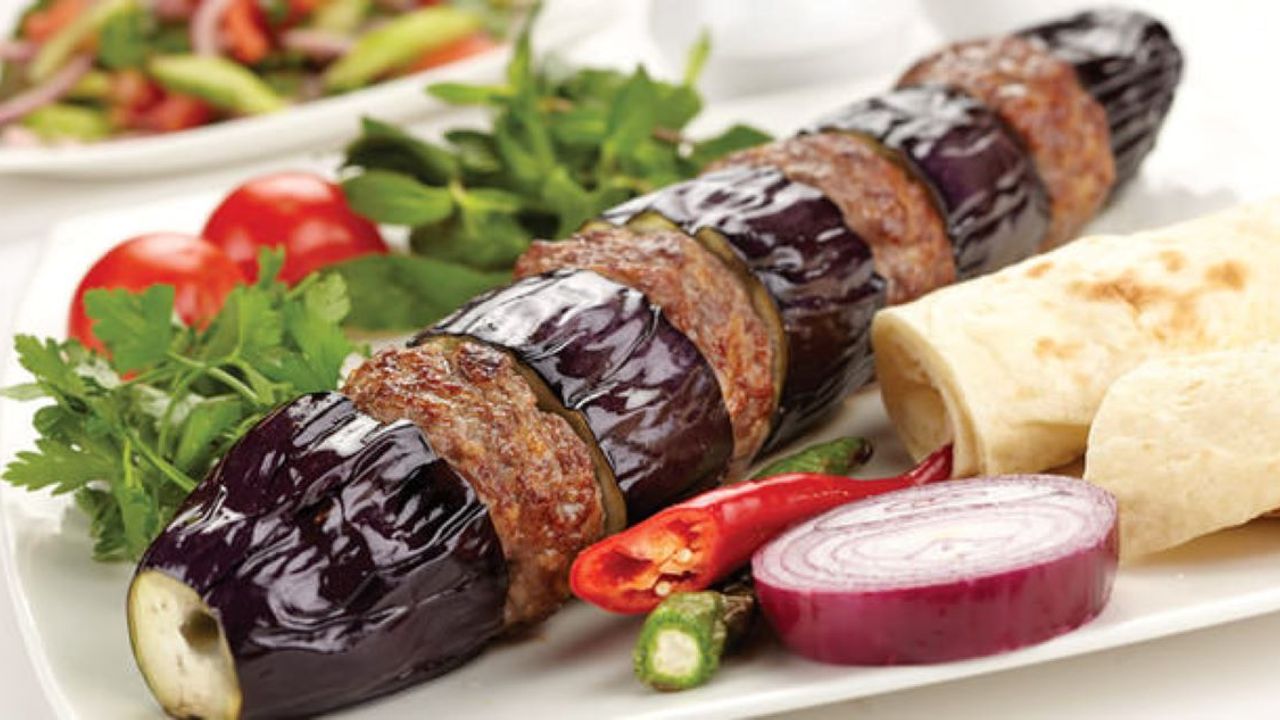 Doğudan Batıya Yolculuk: Patlıcan Kebabı