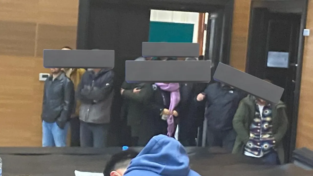 Rektörlük Karar Verdi! Öğrenciler Tepki Gösterdi