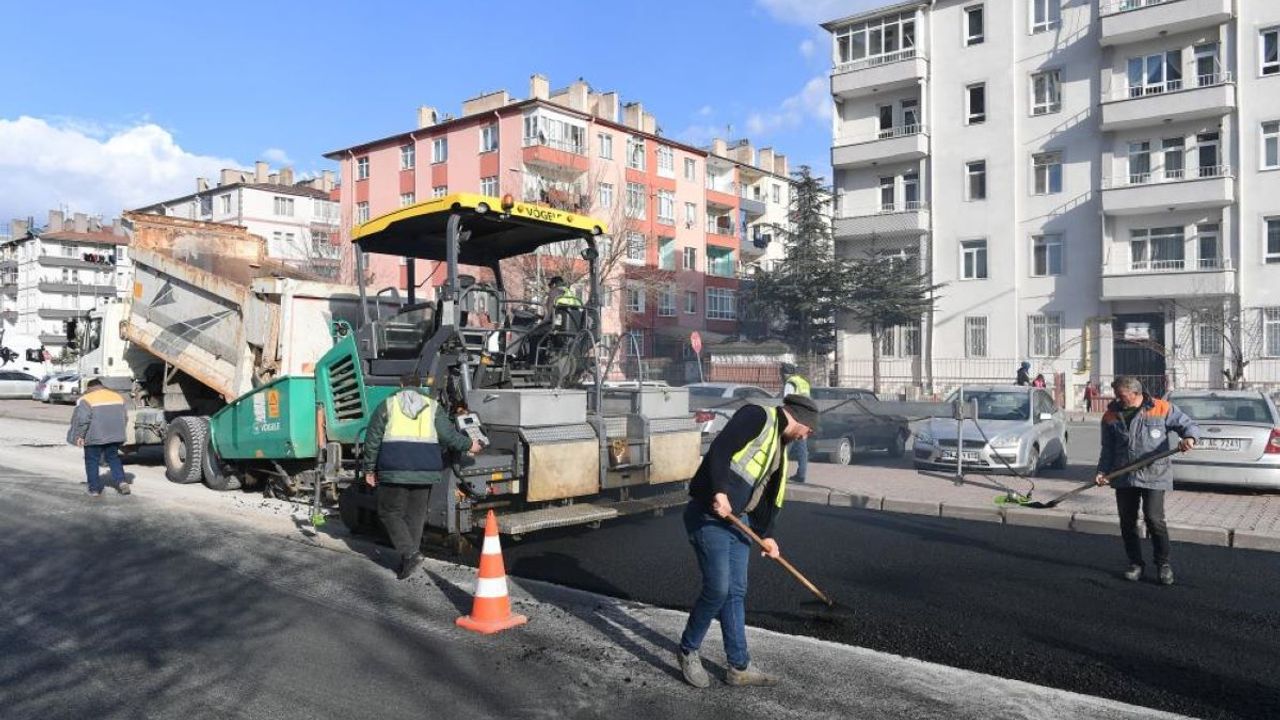 Ziya Gökalp Mahallesi'ne 3 Milyon TL'lik Sıcak Asfalt