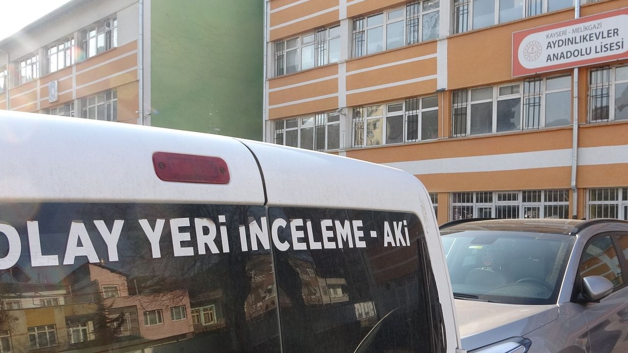 Sınıfta Mermi Paniği!