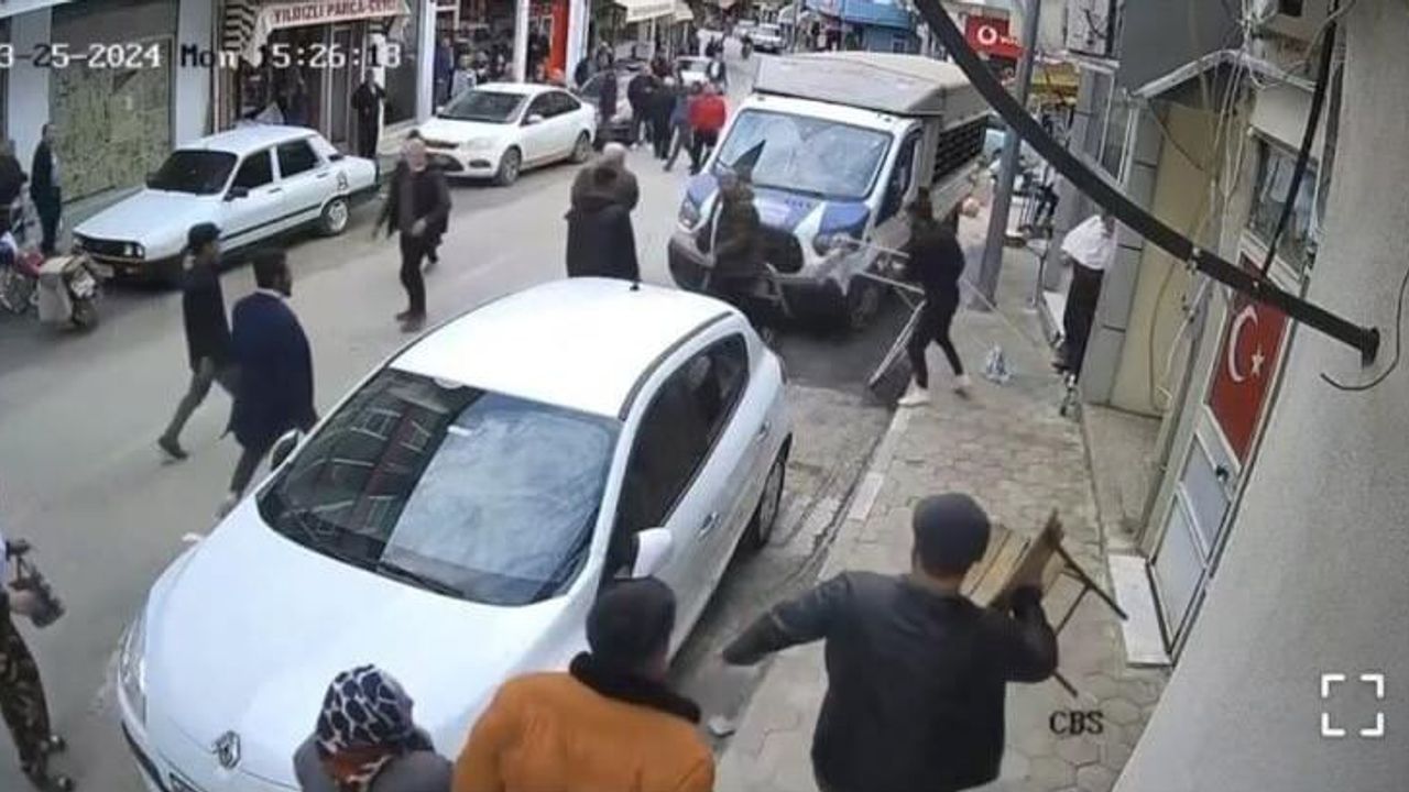 Boşandığı Eşinin Kocasını Bıçakladı