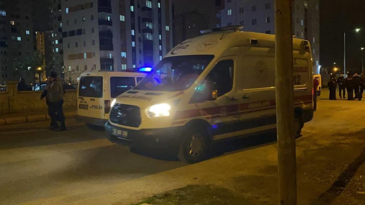 Kayseri'de Kuru Sıkı Tabanca İle Oynayan İki Çocuk Yaralandı