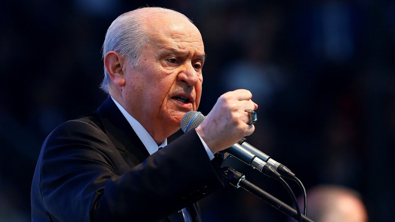 Devlet Bahçeli’ye Ne Oldu?