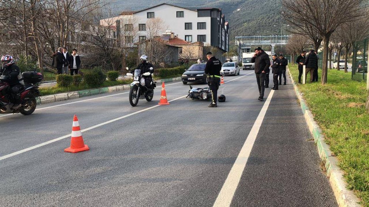 Motosiklet Sürücüsü Genç, Feci Şekilde Can Verdi