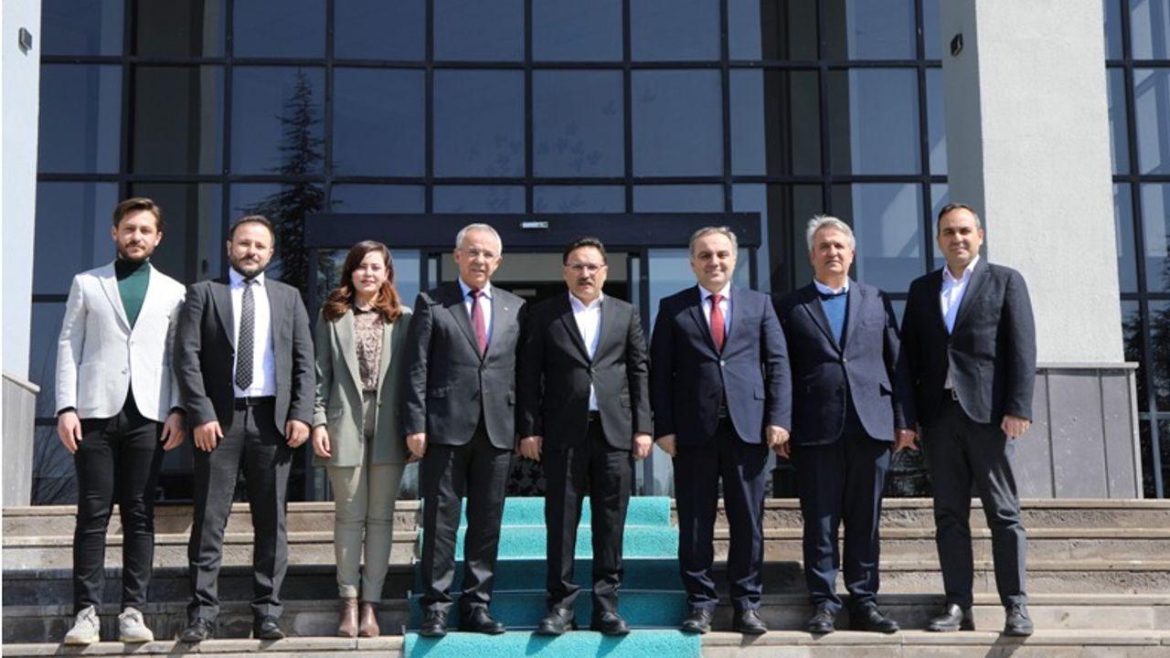 Hayırseverlerden ERÜ'ye Bağış