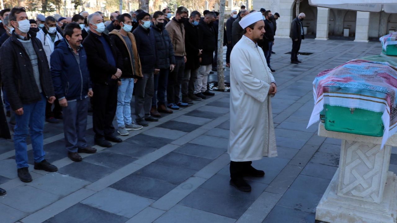 Eşi Ve Üvey Kızını Öldürmüştü! Cezası Kesinleşti!