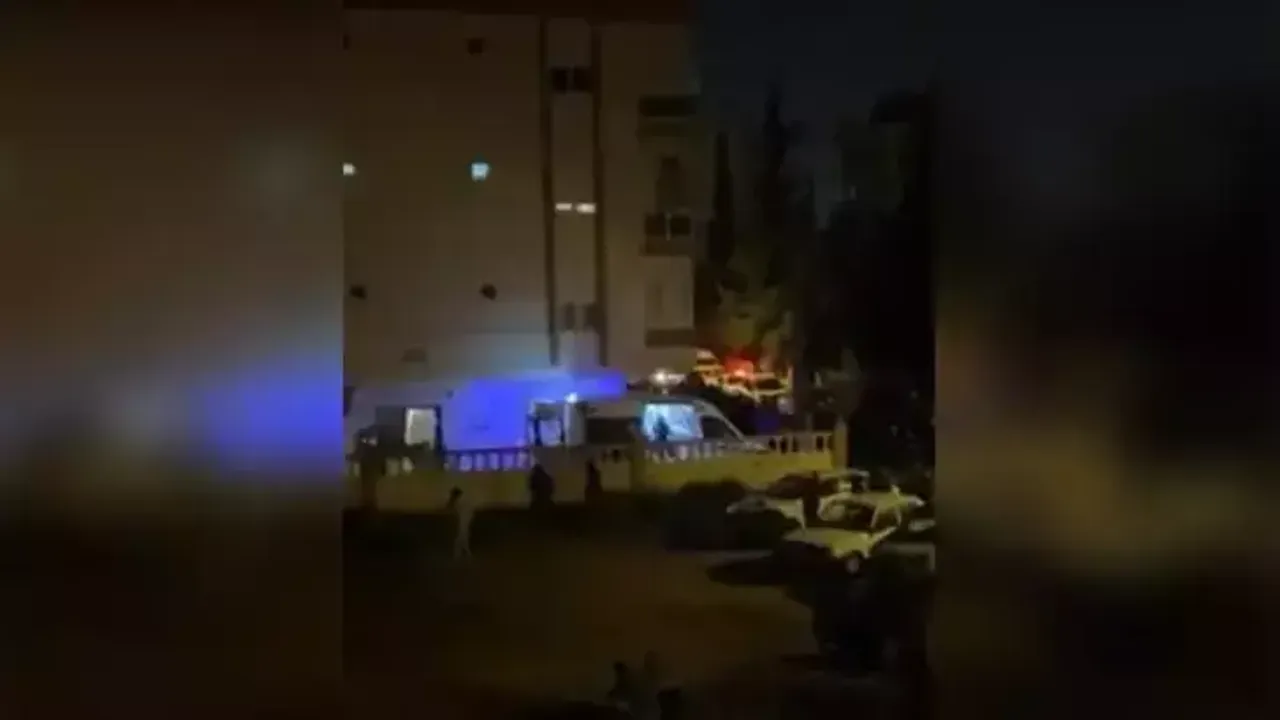 Karısını Boğazından Bıçakladı! İntihara Kalkıştı