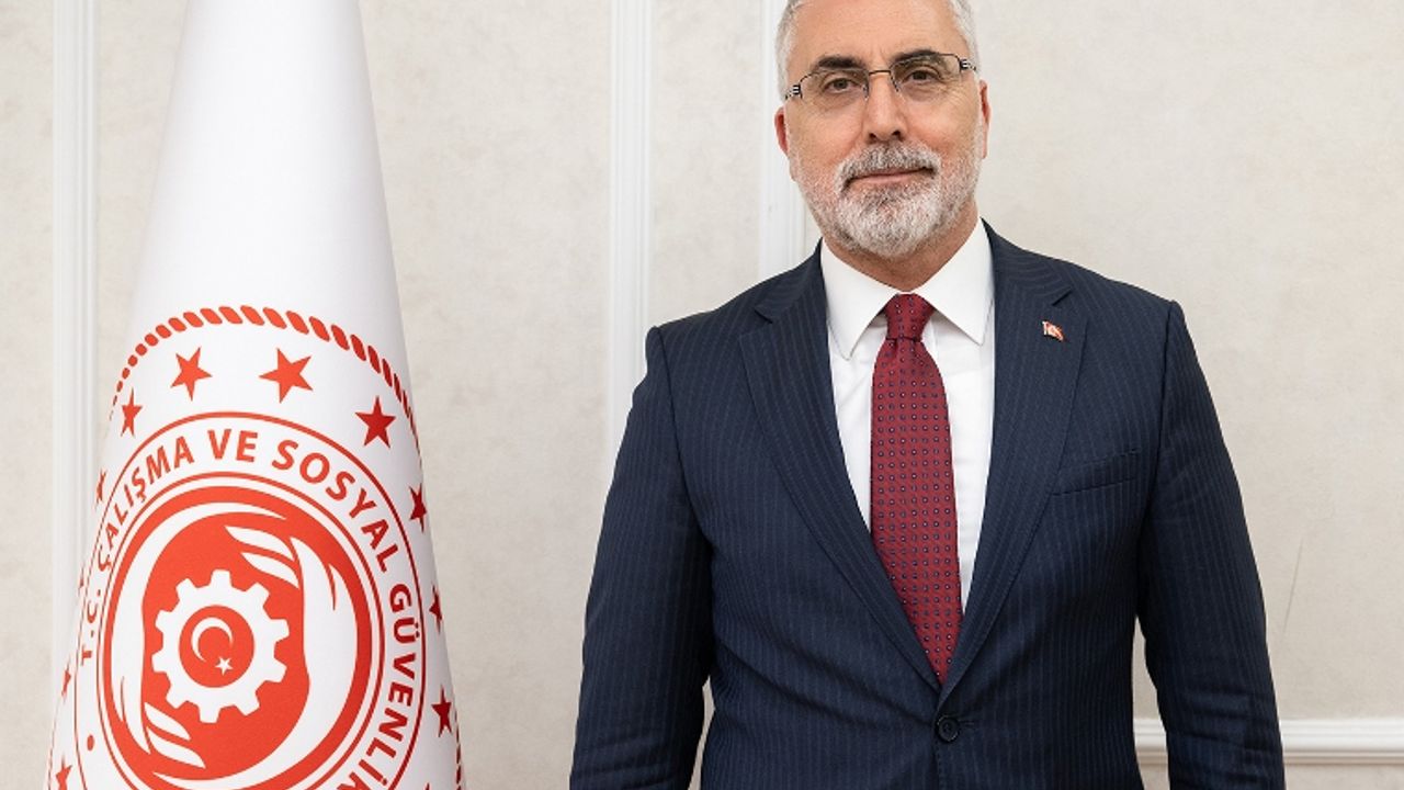 Çalışma Bakanı Açıkladı: Emeklilere Müjde!