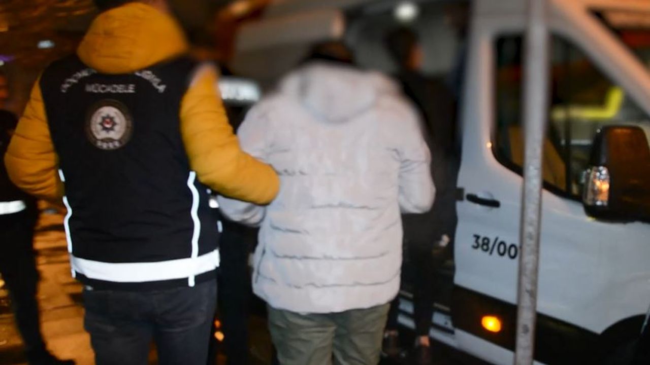 Kayseri'de 28 Kaçak Göçmen Yakalandı