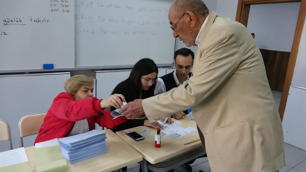 Kayseri Yerel Seçim İçin Sandık Başında