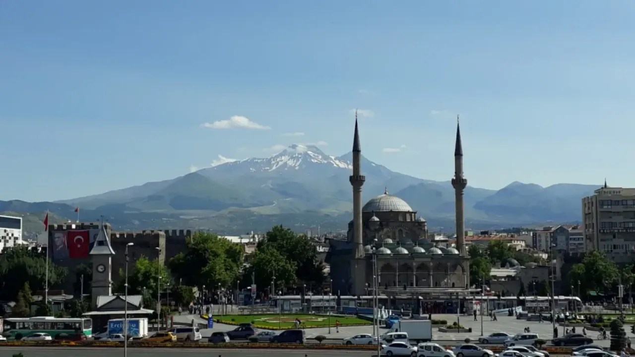 Kayseri'de Yangın: 1 Ölü Var