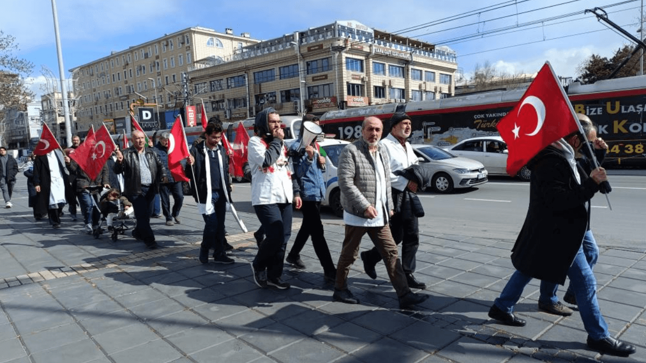 Kayseri'de Ses Getiren Sessiz Yürüyüş
